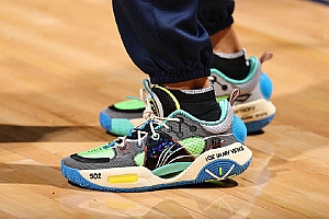 拉塞尔全新 PE 配色全城 9 “Bluegrass State”鞋款抢先预览