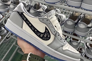 王思聪必冲?Dior x AJ1联名芝加哥上脚曝光,莆田工厂太快?