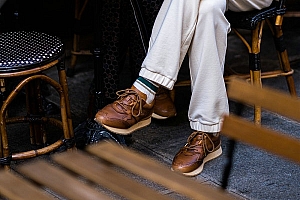 李宁 1990 x Maison Corthay 柯塞全新合作鞋款来袭