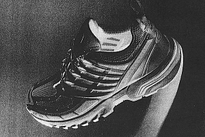 萨洛蒙全新 ACS Pro Advanced 鞋款释出,千禧年越野鞋灵感