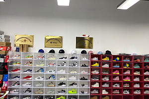 月色潮牌工作室-工厂源头直发碾压全网同行!